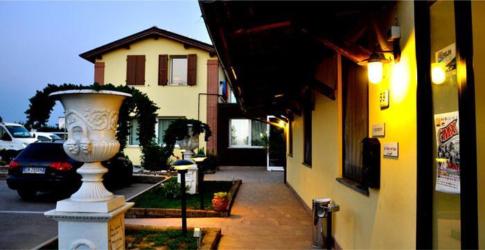 Locanda Del Lupo Faenza Esterno foto